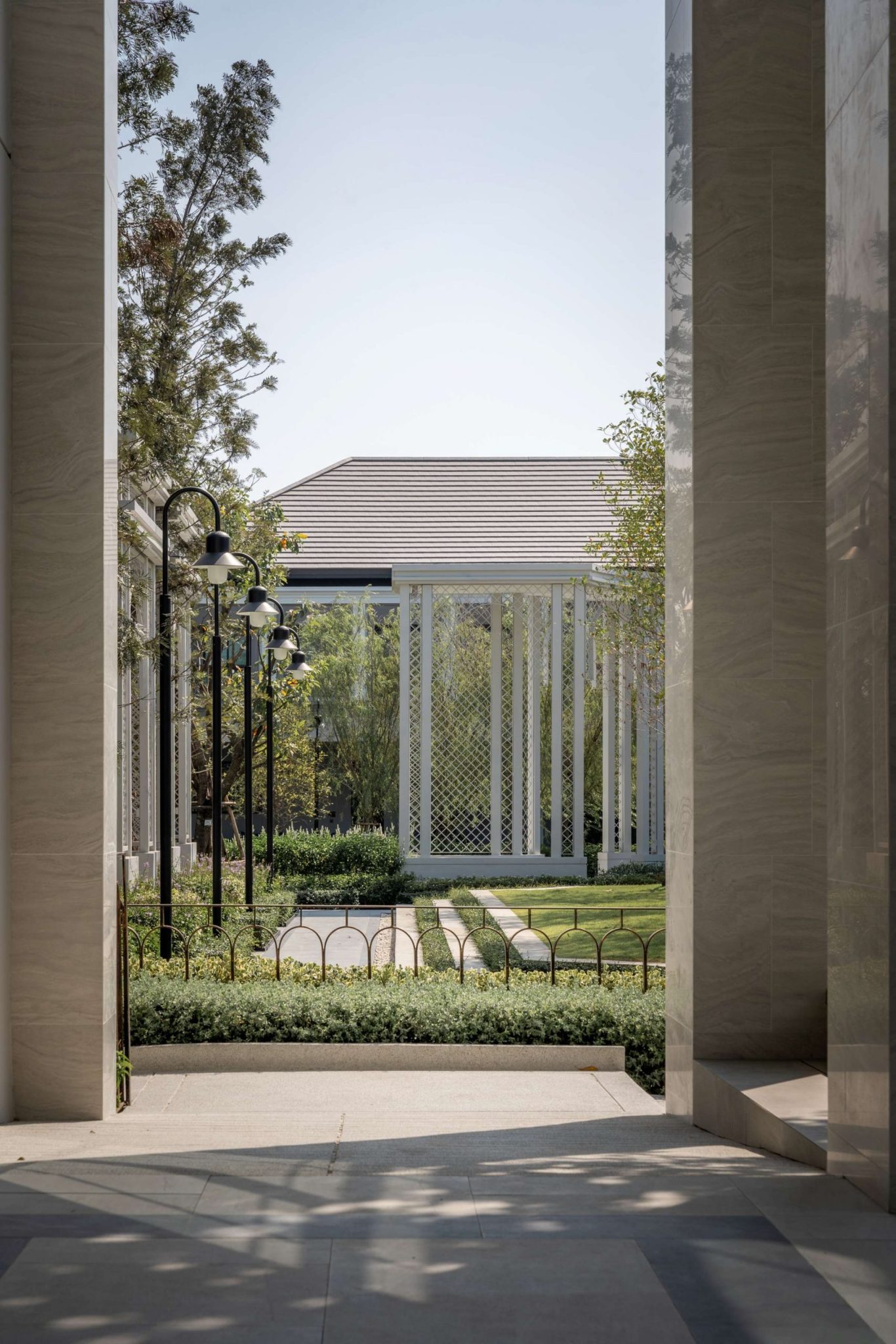 Grand Bangkok Boulevard Bangna-Onnut by Landscape Tectonix Limited – mooool