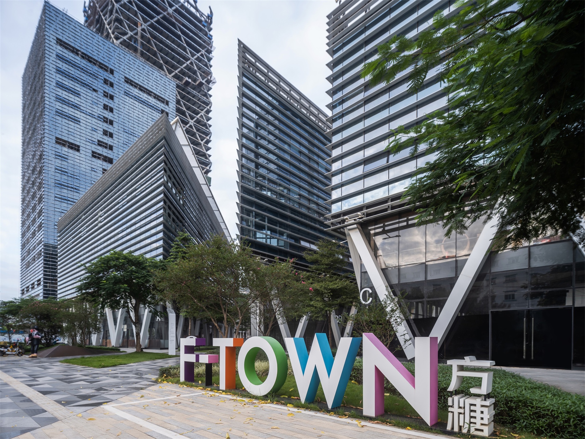 充满人情味的城市万花筒:深圳龙岗天安数码城 / SWA Group – mooool木藕设计网