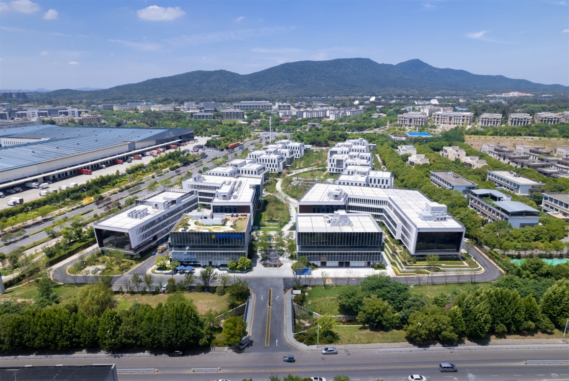 招商蛇口·紫金智谷丨南京紫金山麓首个AI人工智能产业载体 / 三益中国 – mooool木藕设计网