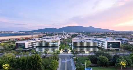招商蛇口·紫金智谷丨南京紫金山麓首个AI人工智能产业载体 / 三益中国 – mooool木藕设计网