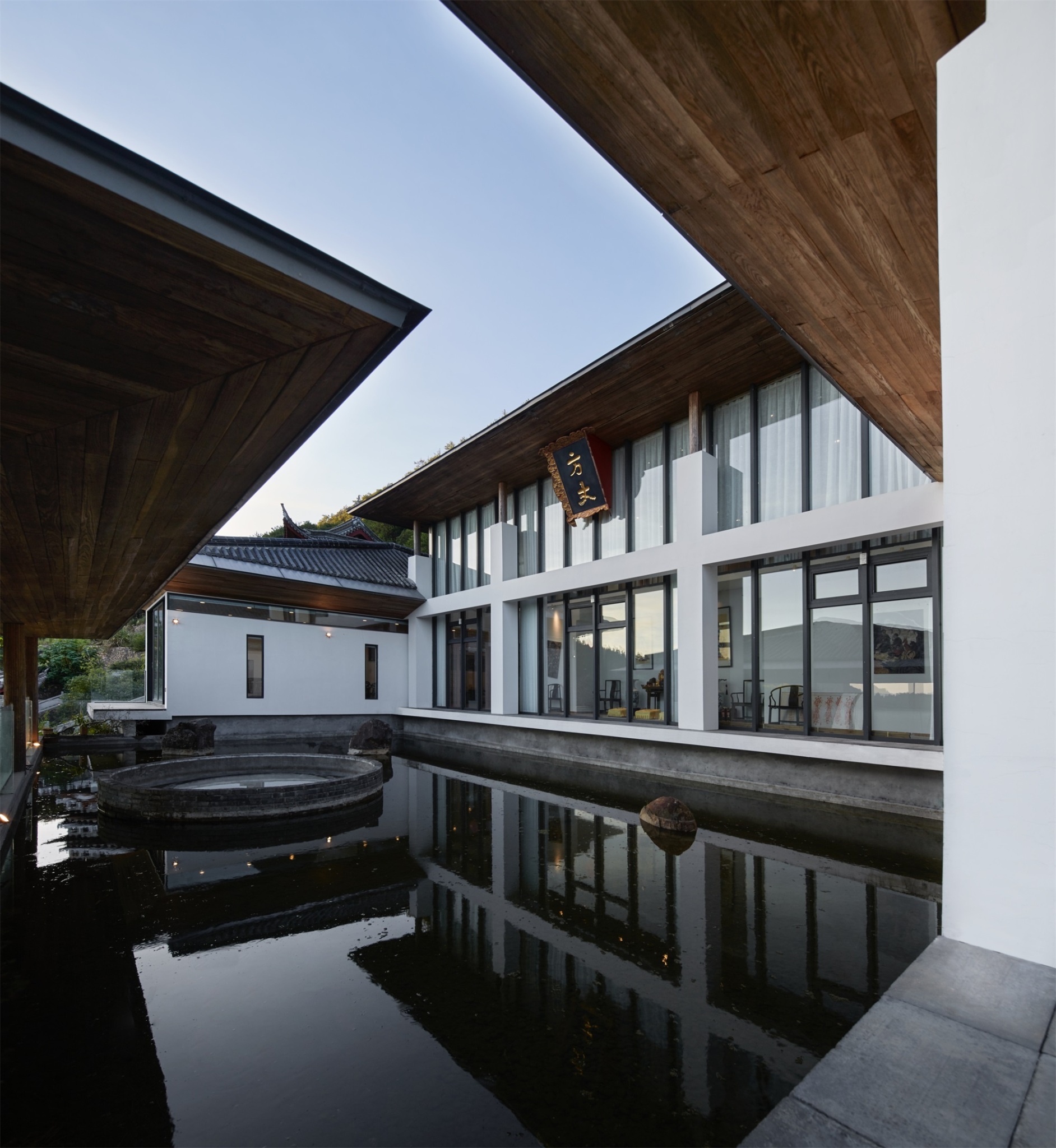 Picture of 7 Modern Roof Designs to Revitalize Your Forever Home