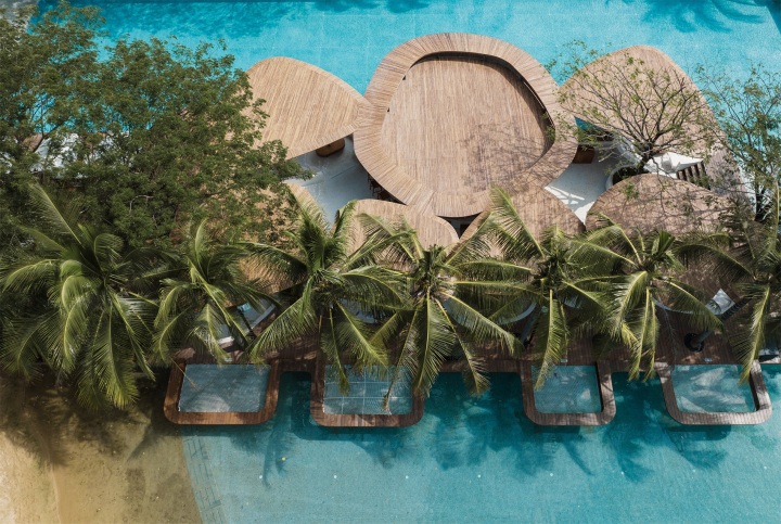 Beach Club at The Sanya EDITION by Various Associates – mooool