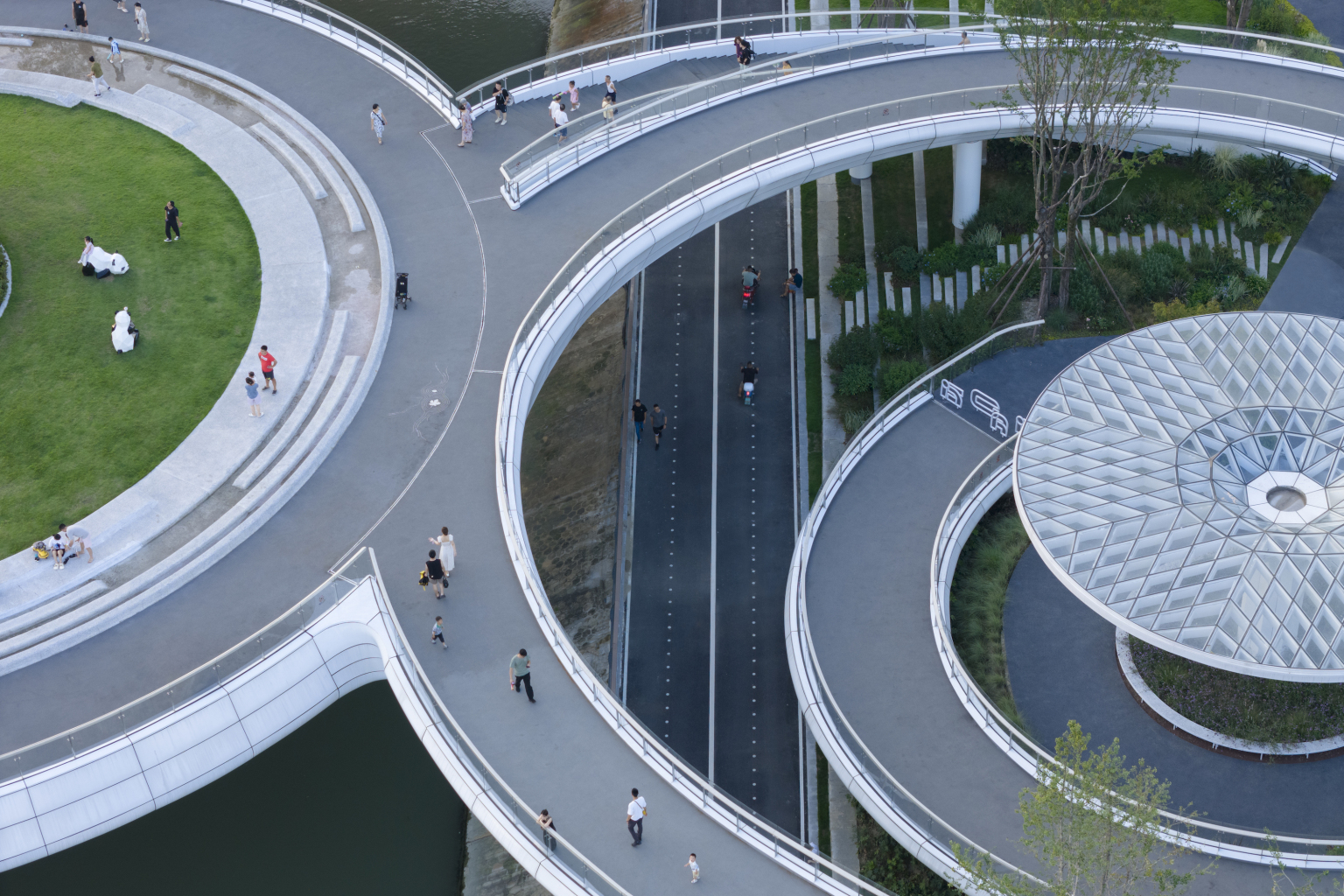 一座桥一处园 ：成都漂浮公园 / 中国建筑西南设计研究院有限公司 – mooool木藕设计网