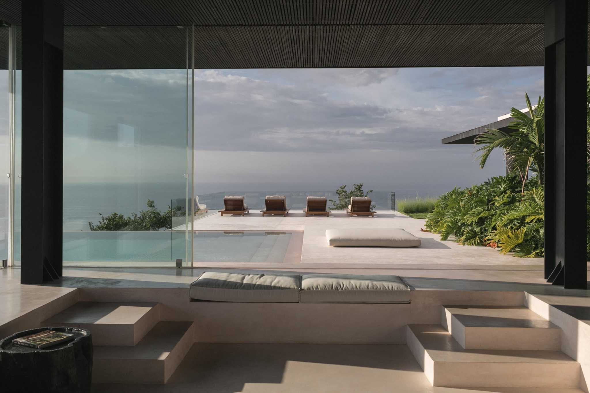 Villa V by Atelier Alejandro Borrego – mooool