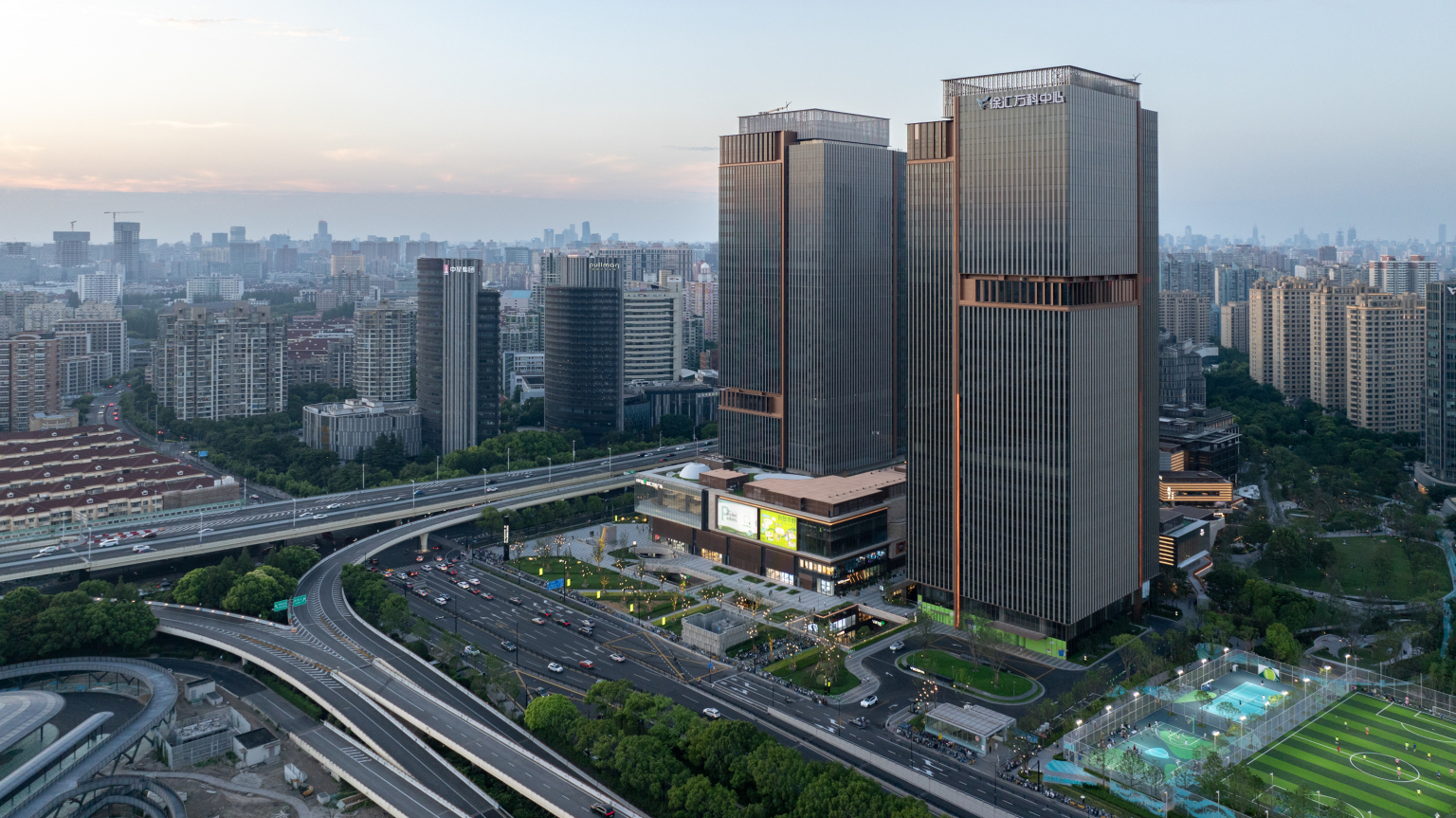 山林中城,上海徐汇万科广场景观实践 / THLA天华景观 – mooool木藕设计网