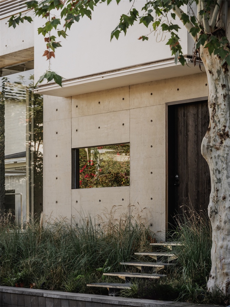 Kuu Florist by Geemo Design – mooool
