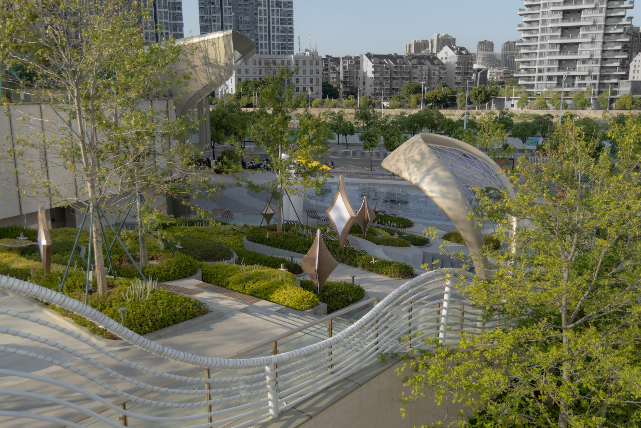 左海·光年PARK——在屋顶上散步 在公园下购物 / 荷于景观 – mooool木藕设计网