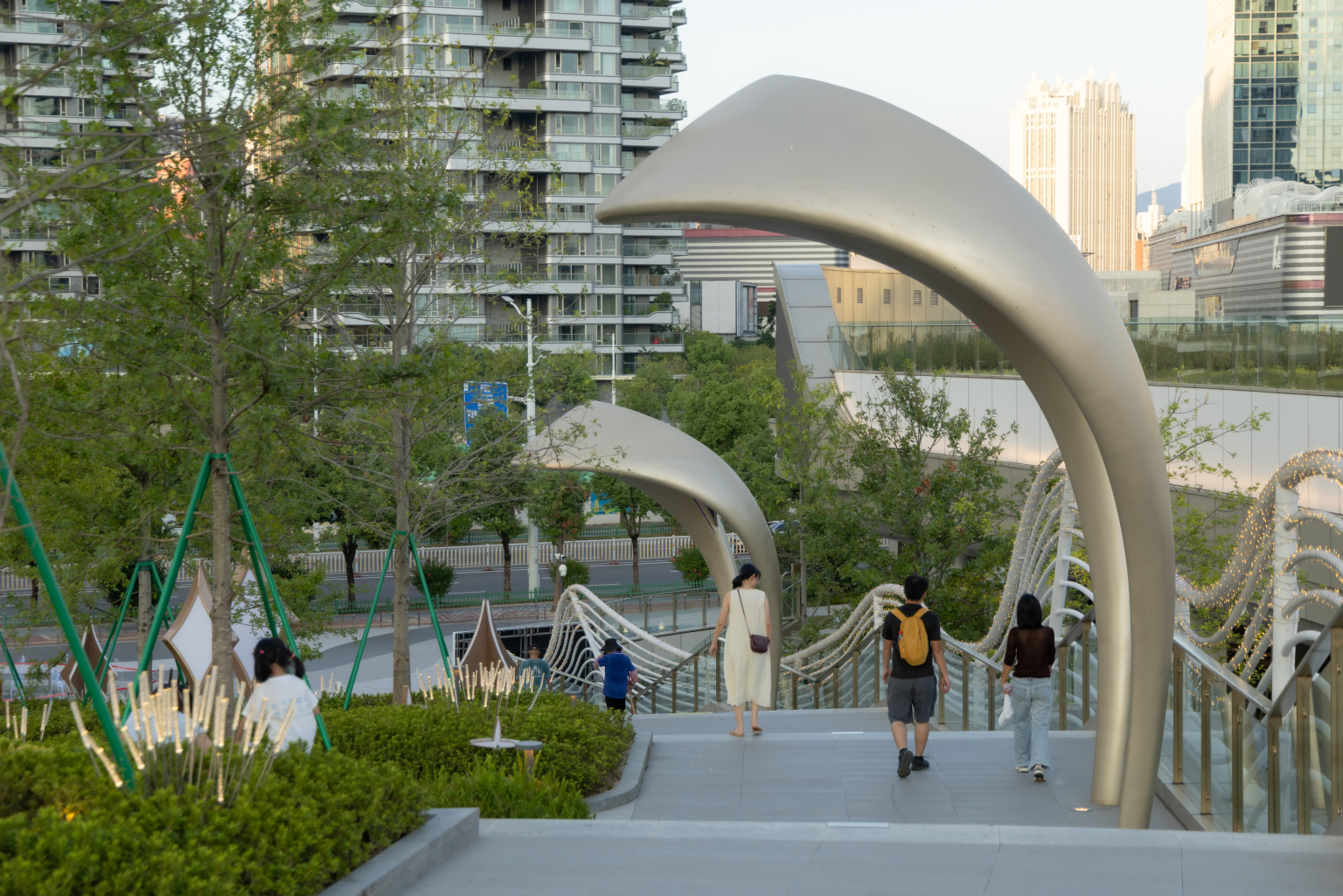 左海·光年PARK——在屋顶上散步 在公园下购物 / 荷于景观 – mooool木藕设计网